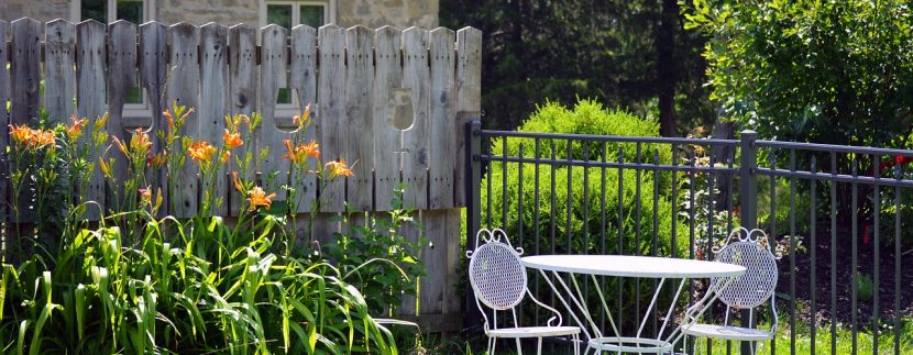 13 Gorgeous Fire Pits to Light Up Your Yard