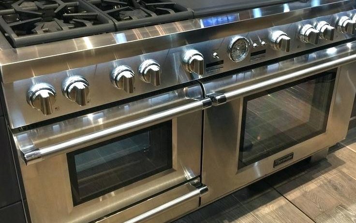 Cleaning oven