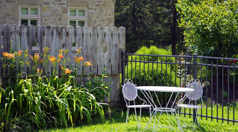 13 Gorgeous Fire Pits to Light Up Your Yard