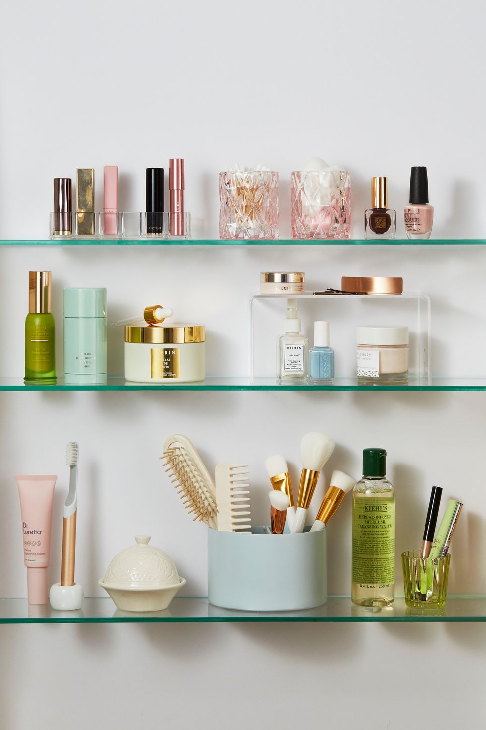 Smart Bathroom Shelf Ideas to Keep Your Towels and ...