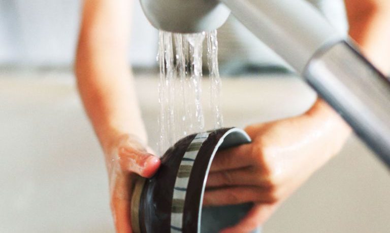 Every Reason to Stop Pre-Rinsing Dishes Before They Go in the Dishwasher